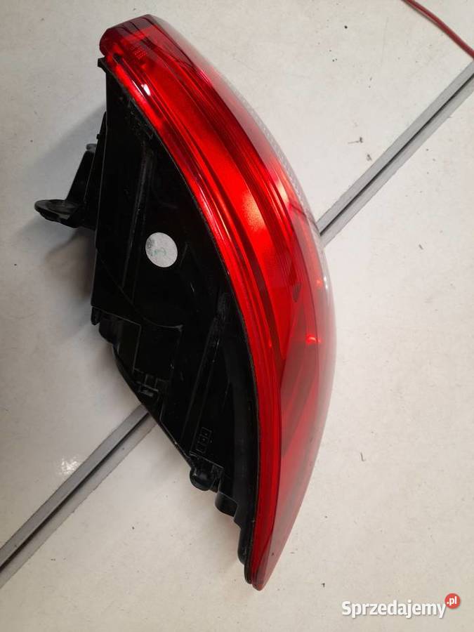 Audi A4 B9 kombi lampa lewa tył tylna 8W9945069 lewe Goleniów