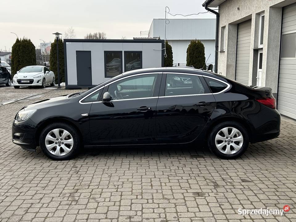 OPEL ASTRA J 14T GAZ LIFT 2017 grudzień kupiony w polskim salonie