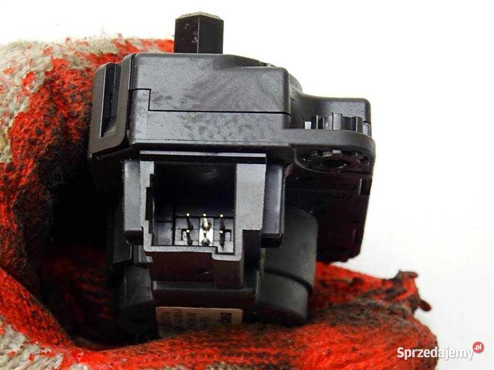 SILNICZEK NAGRZEWNICY MITSUBISHI 2304197C