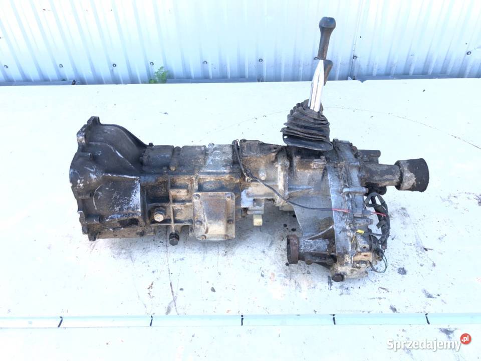 SKRZYNIA BIEGÓW MITSUBISHI PAJERO I 23 84 8291 osobowe