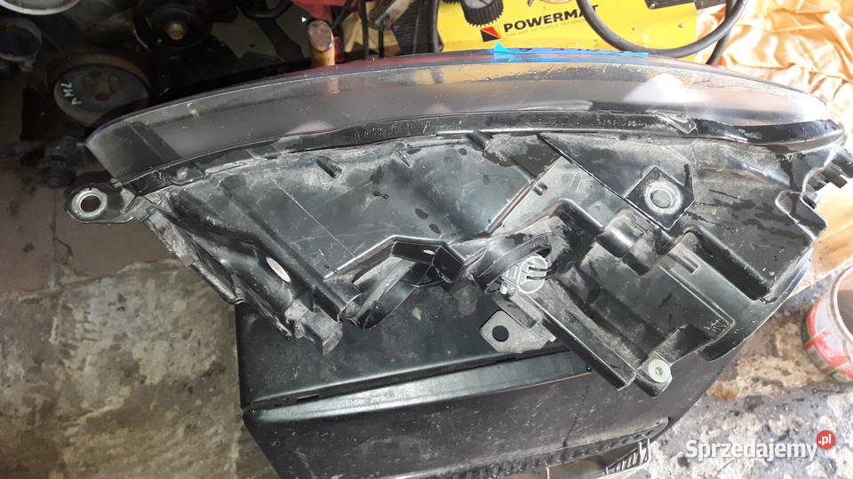 Lampa przednia prawa Golf 6 dolnośląskie Sieroszowice