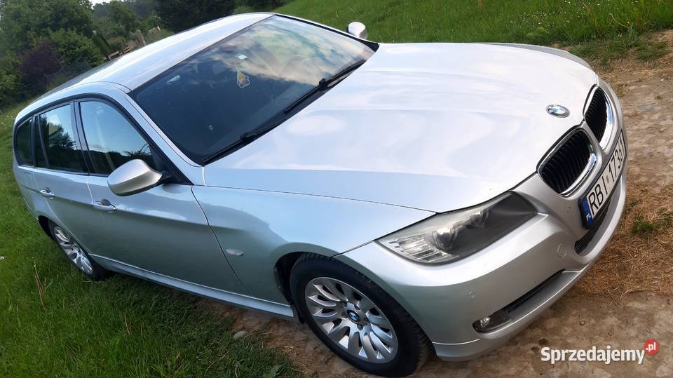 BMW Seria 3 E91 320d 2009 1995cm3 Czarna Górna