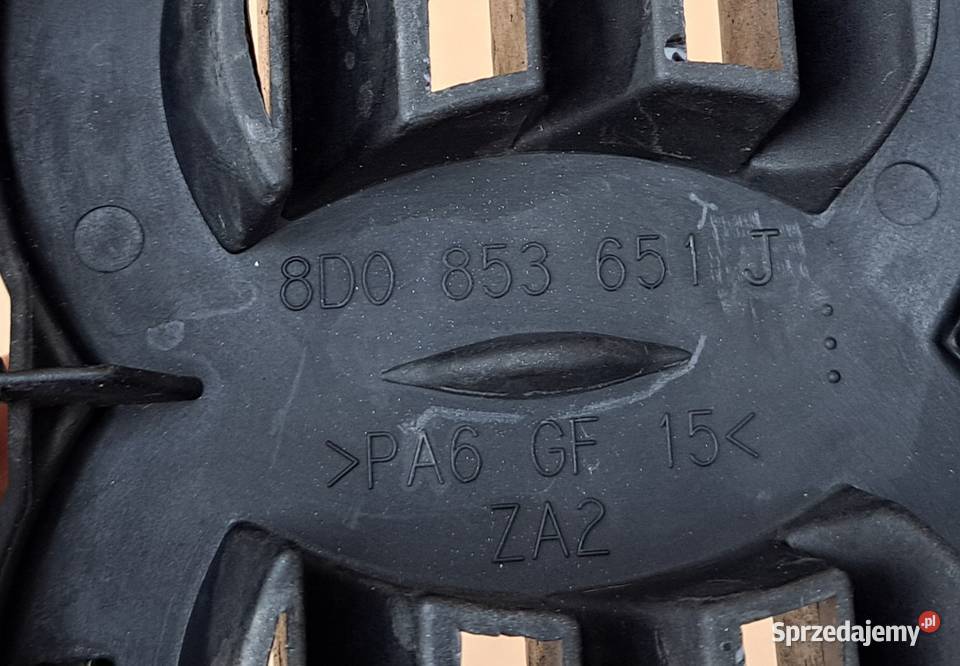Grill atrapa Audi A4 B5 8D0853651J oryginał