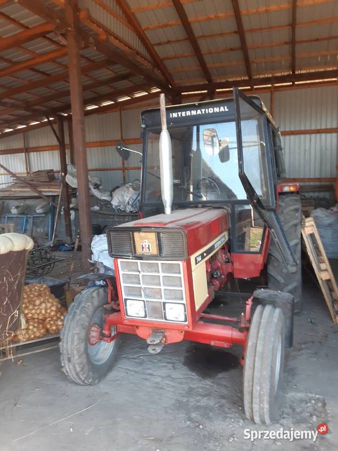 International 744 lubelskie Boży Dar