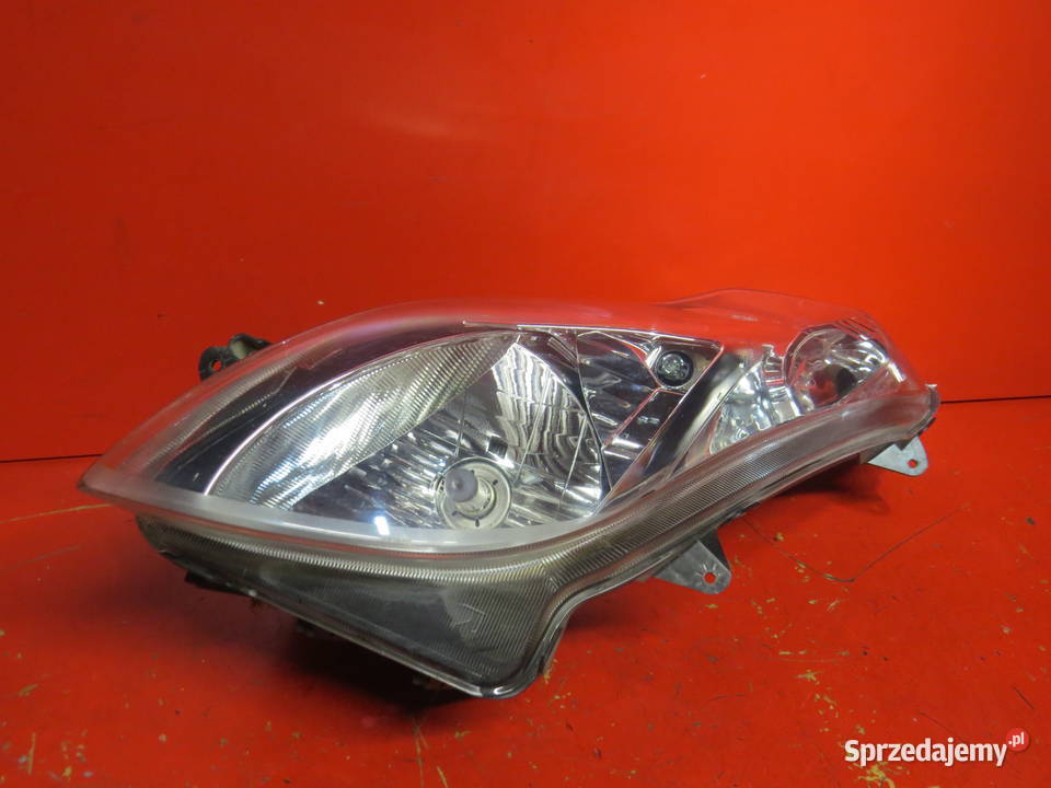 SUZUKI BURGMAN 400 250 07 k7 lampa przód