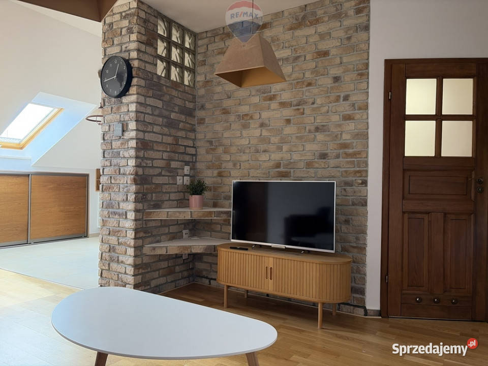 2 pokoje parking i czynsz w