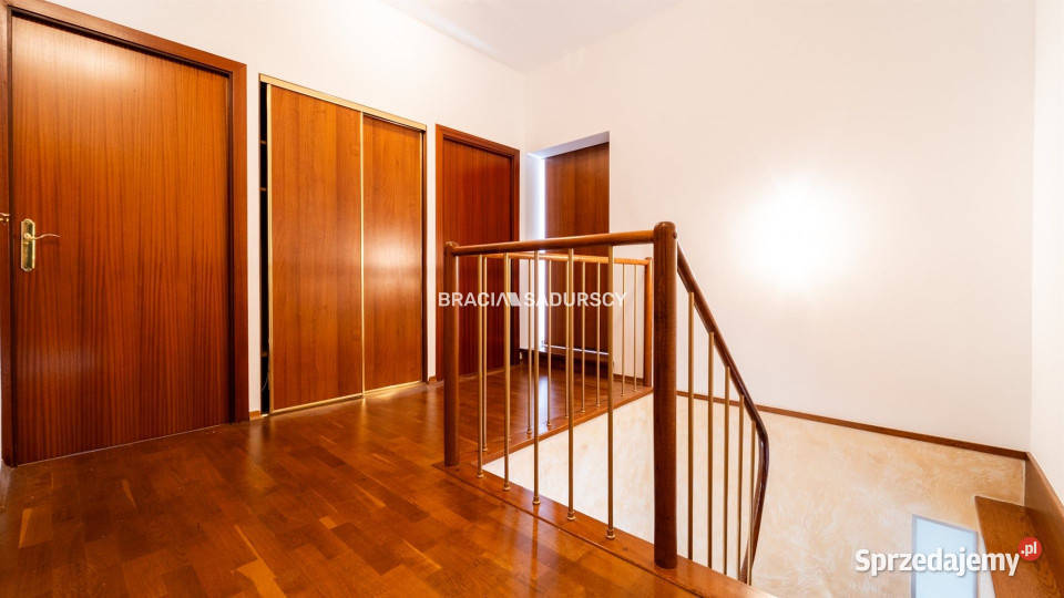 Dom szeregowy 20829m2 Kraków 332m2