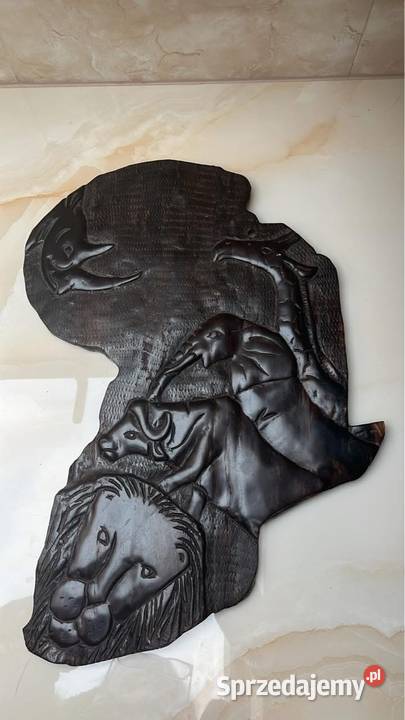 Afrykańska mapa Płaskorzeźba z drewna Lew i Gdańsk