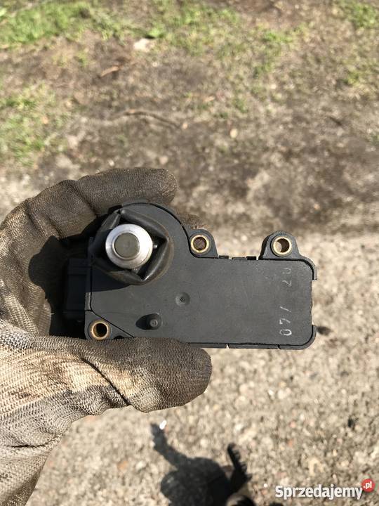 silniczek krokowy audi 80 b4