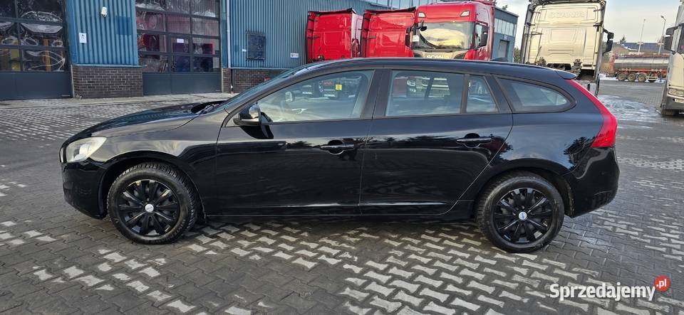 VOLVO V60 20D 160 NAVI BLUETOOTH USBAUX MOŻLIWA Świdnik