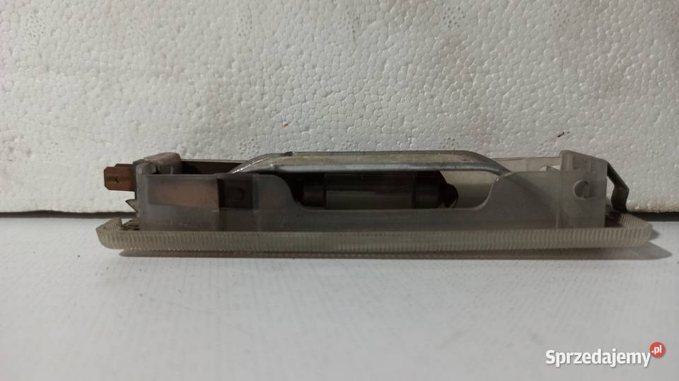Lampka podsufitki tył wnętrza Mercedes W123 W124 osobowe Dębica