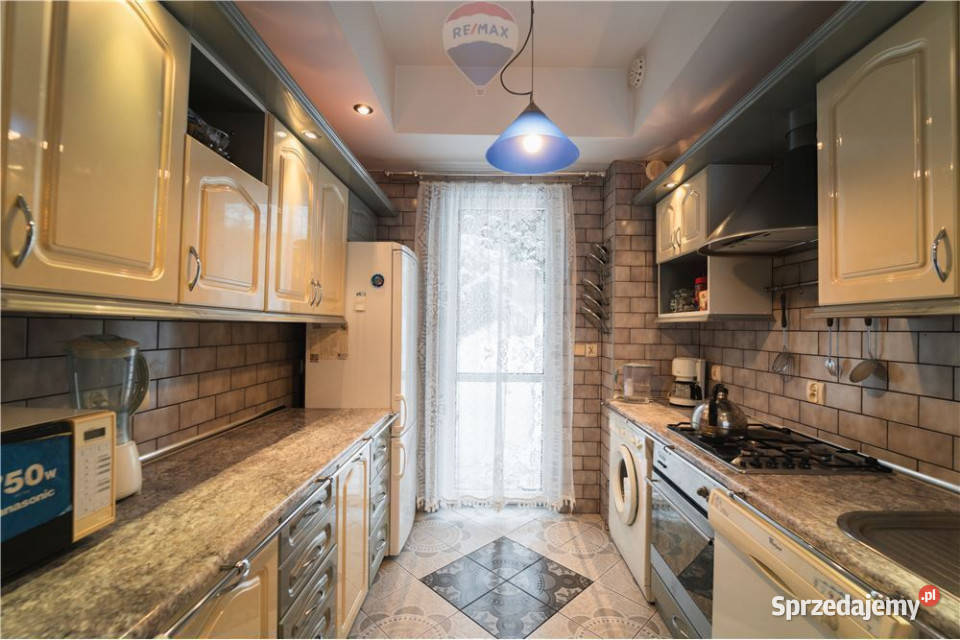 Willa Ponikiew Dom w stylu Kanadyjskim Beskid Liczba pokoi 8 Sprzedaż Wadowice