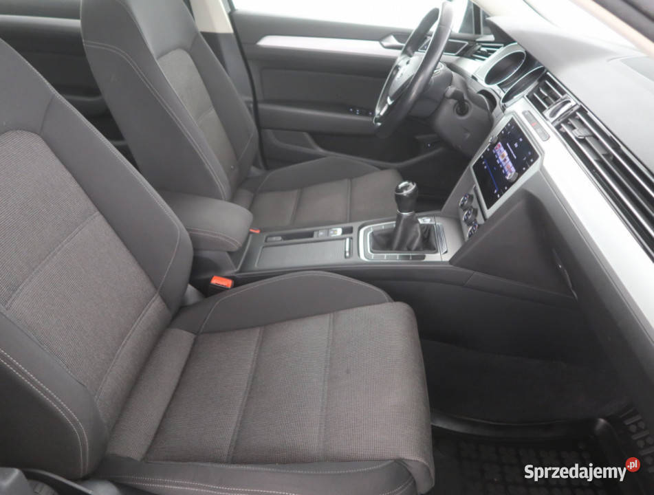 VW Passat 20 TDI czarny Bielany Wrocławskie