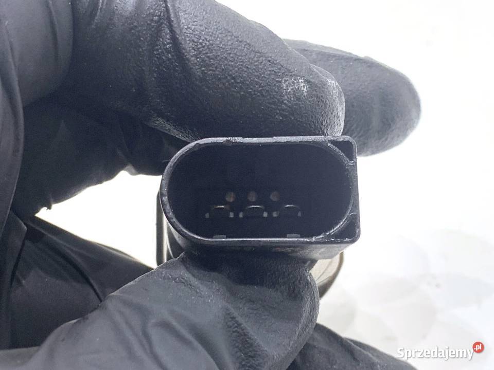 CZUJNIK CIŚNIENIA PALIWA AUDI A8 D5 04L906054F