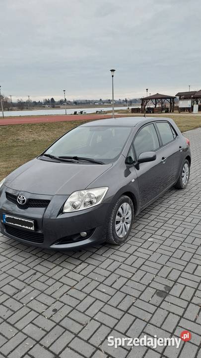 Toyota Auris 16 benzynaLPG Auris