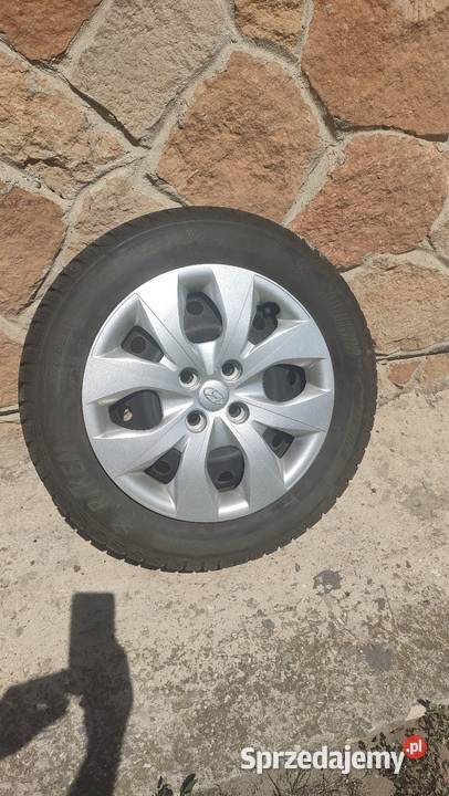 Sprzedam opony z felgami i kołpakami 18565 R15 Koniecpol