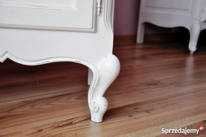 Witryna ludwikowska shabby chic malowana kolor e Szafy, regały, półki Poznań