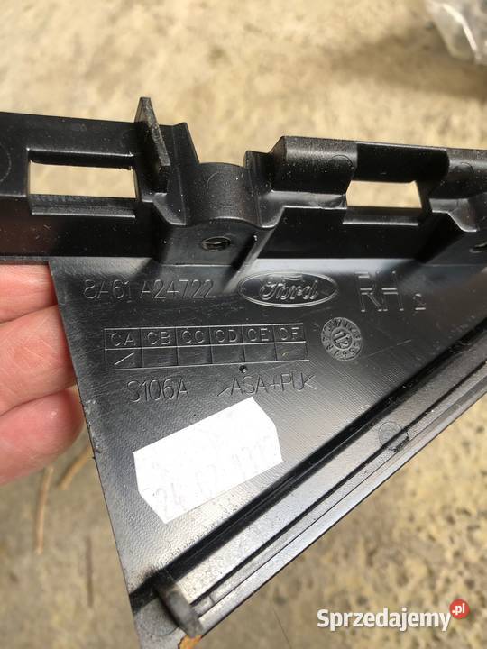 LISTWA SZYBY DRZWI TYLNYCH PRAWYCH FIESTA 1112