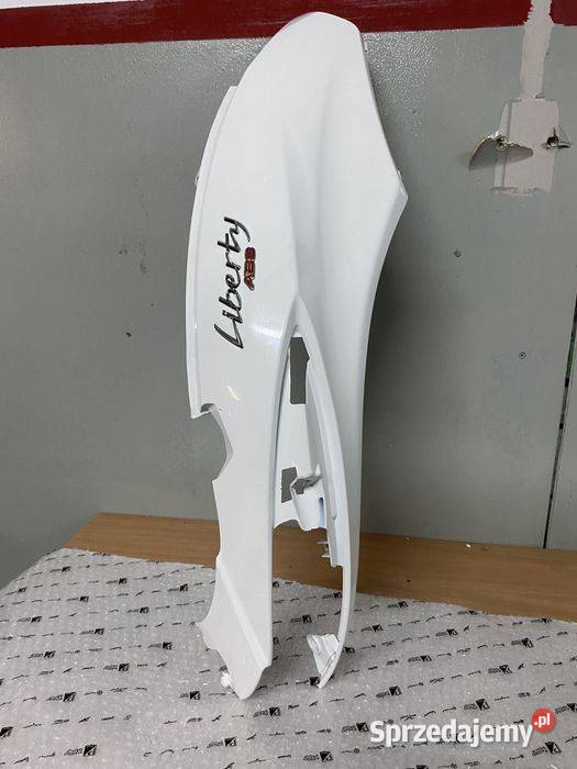 Piaggio liberty 125 ABS owiewka prawa ogon tył