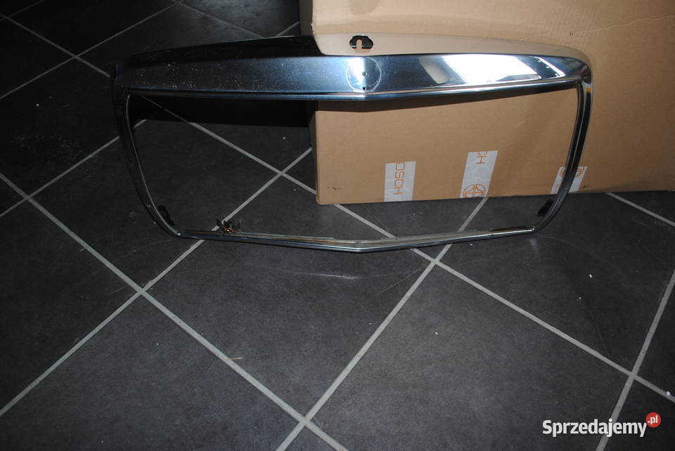 Grill atrapa ramka Mercedes beczka W 123 osobowe mazowieckie Błonie sprzedam