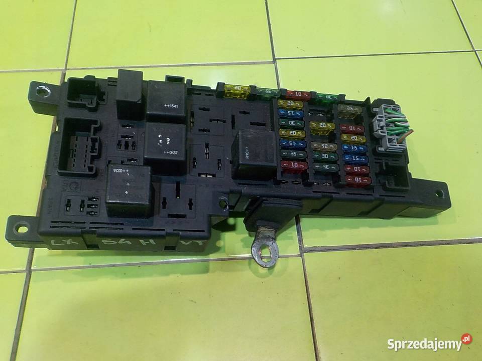 VOLVO XC90 I 29 T6 04r 5D skrzynka bezpiecznikow Suków