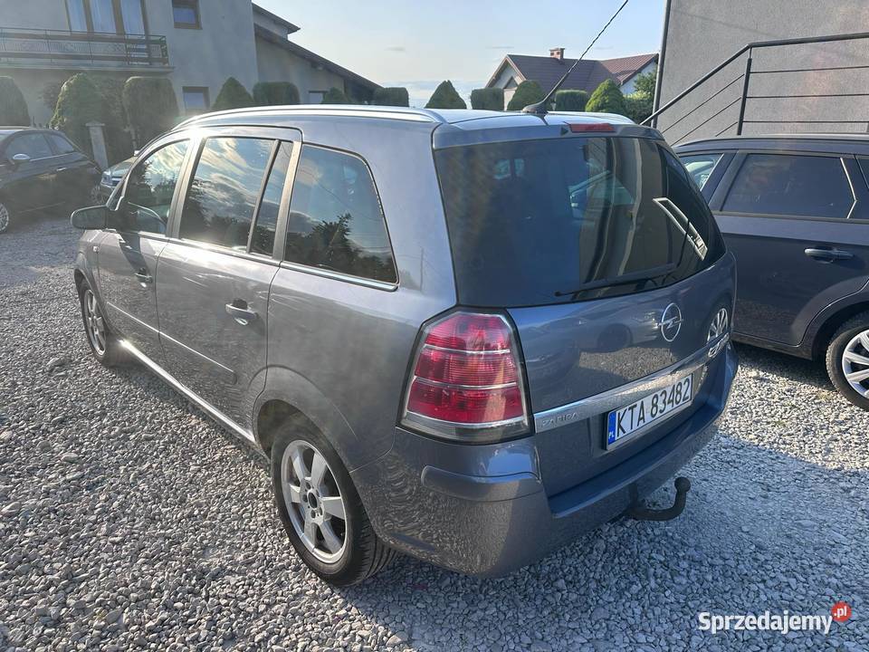Opel Zafira 2007 7 Osobowa światła przeciwmgielne Ładna