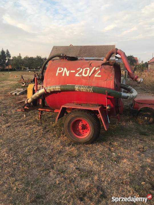 Beczkowóz uszkodzony Szum