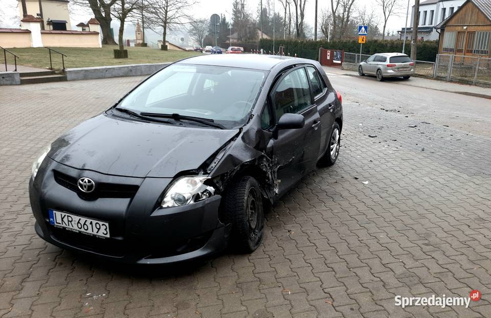 Toyota Auris 2009r 133 benzyna kolizji Siedlce sprzedam