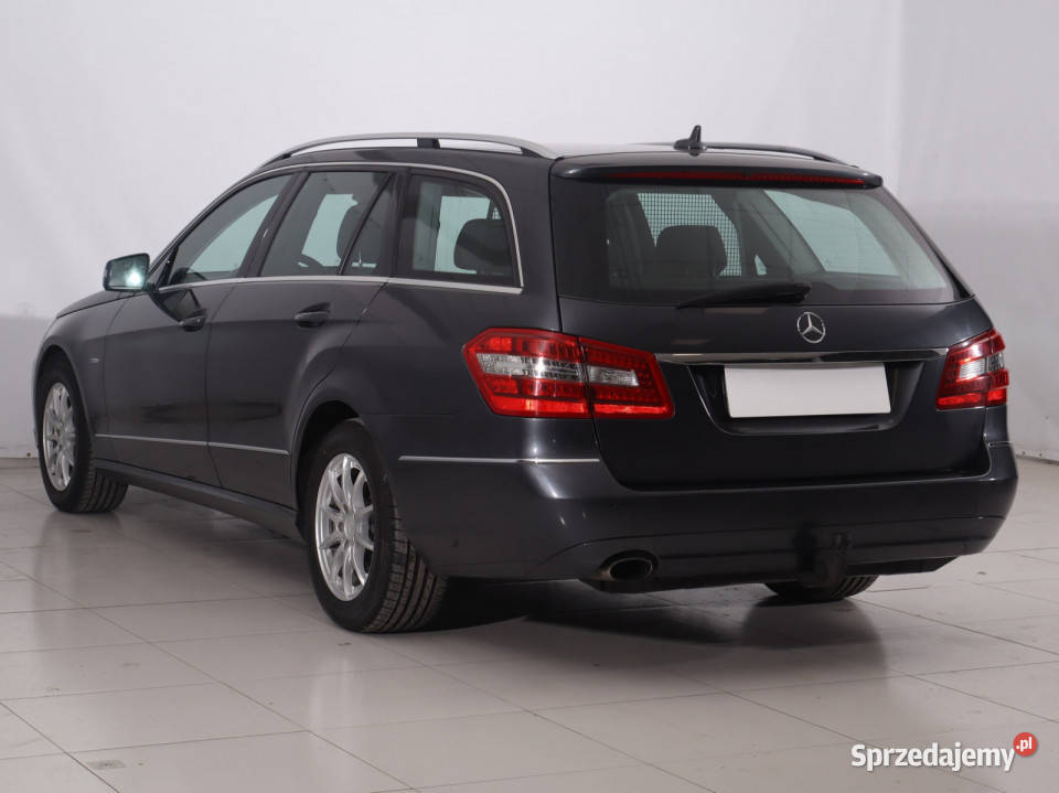 Mercedes E E 200 Piaseczno