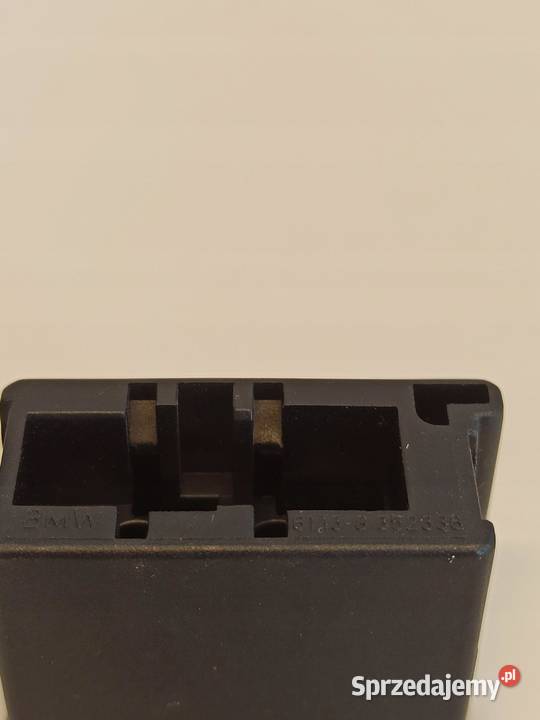 GNIAZDO MOCOWANIE LATARKI BMW E60 8352336