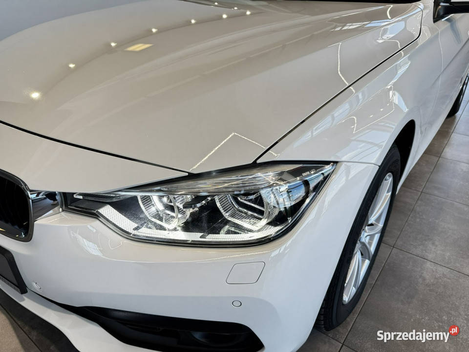 BMW 318 i 15 136 automat 2018 r salon NAVI 92 biały Myślenice
