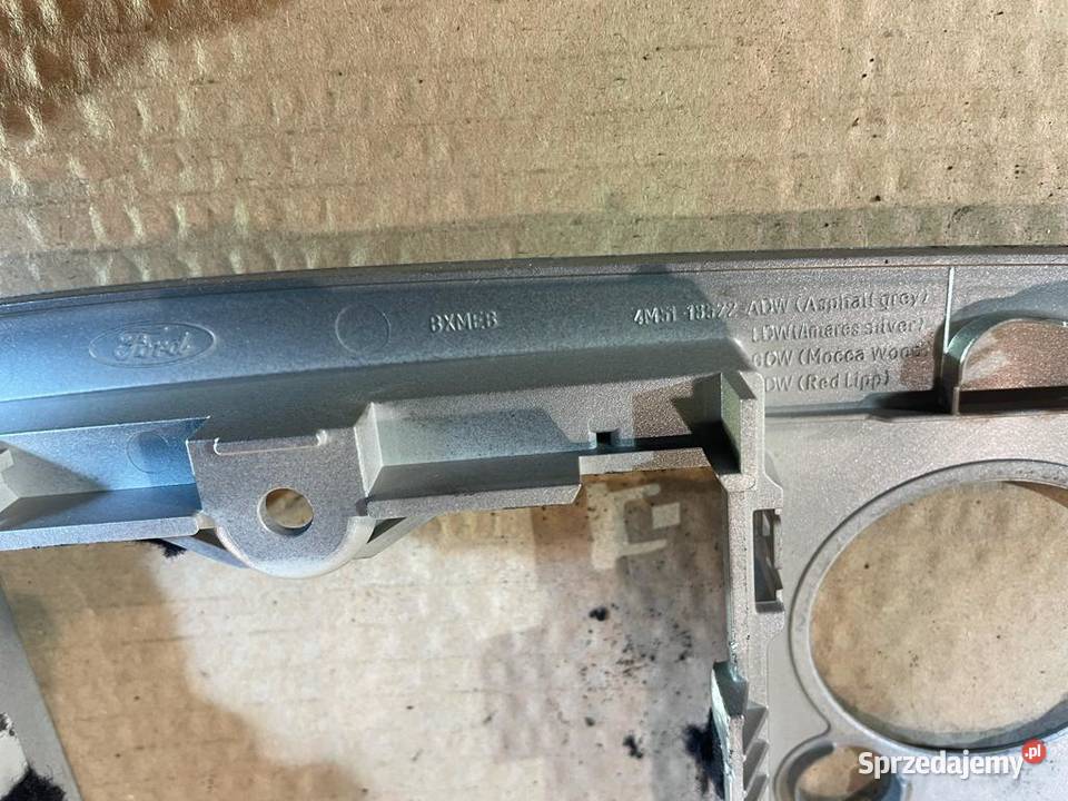 Ramka środkowa Ford focus mk2