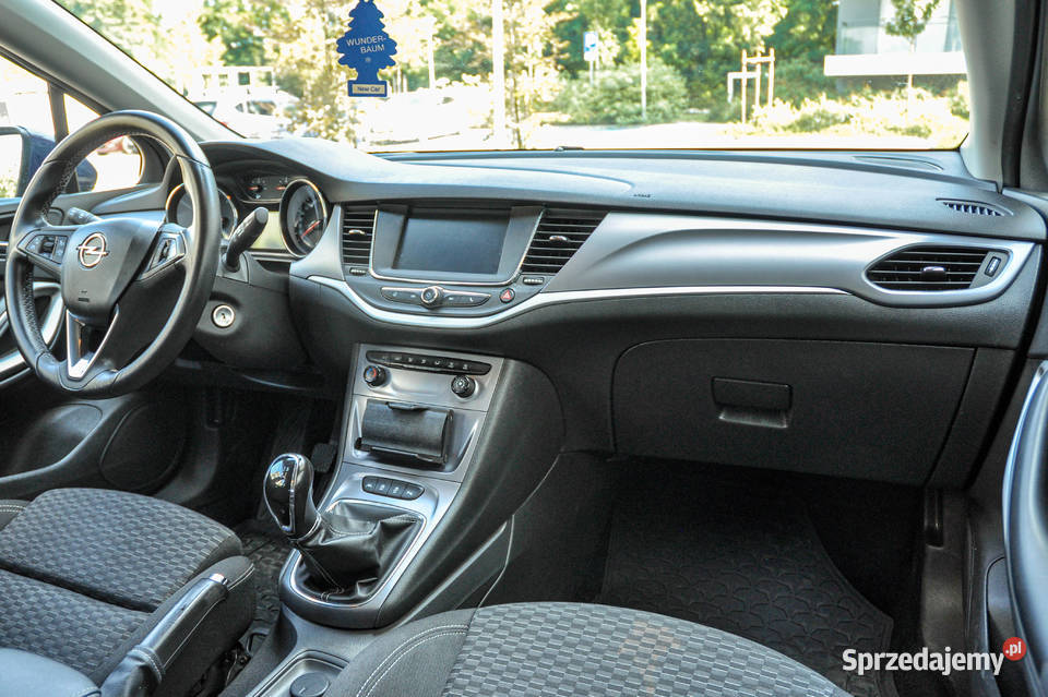 Opel Astra 16CDTI Bezwypadkowa 2017 r manualna Astra Wrocław