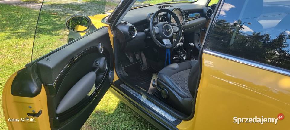 Piękny Mini Cooper dużym serwisie ABS Jelenia Góra