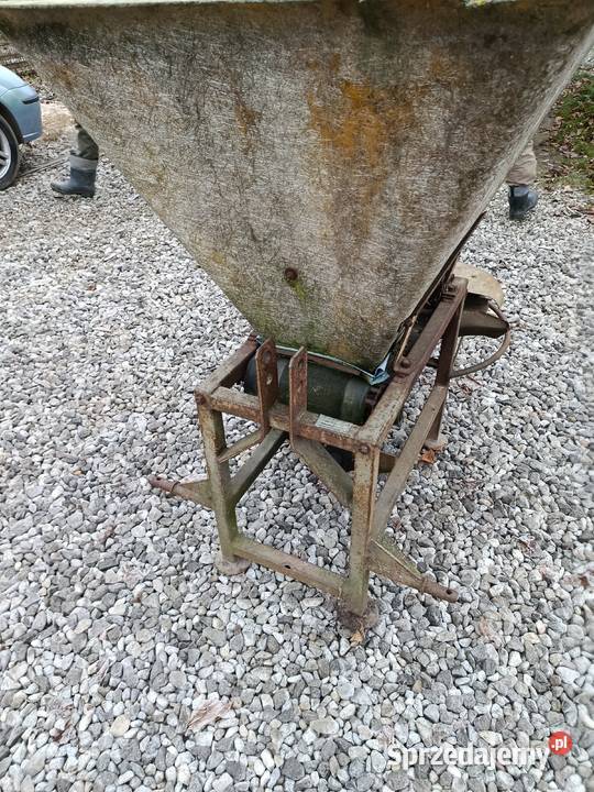 Siewka polska rozsiewacz nawozów Motyl sprzedam