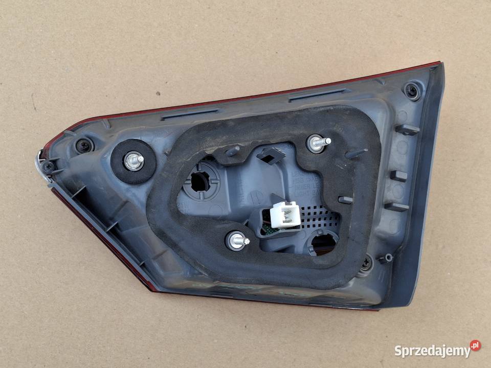 HYUNDAI I40 LIFT LAMPA TYŁ LEWA TYLNA W KLAPĘ Lampy tylne Oświetlenie Bieleń