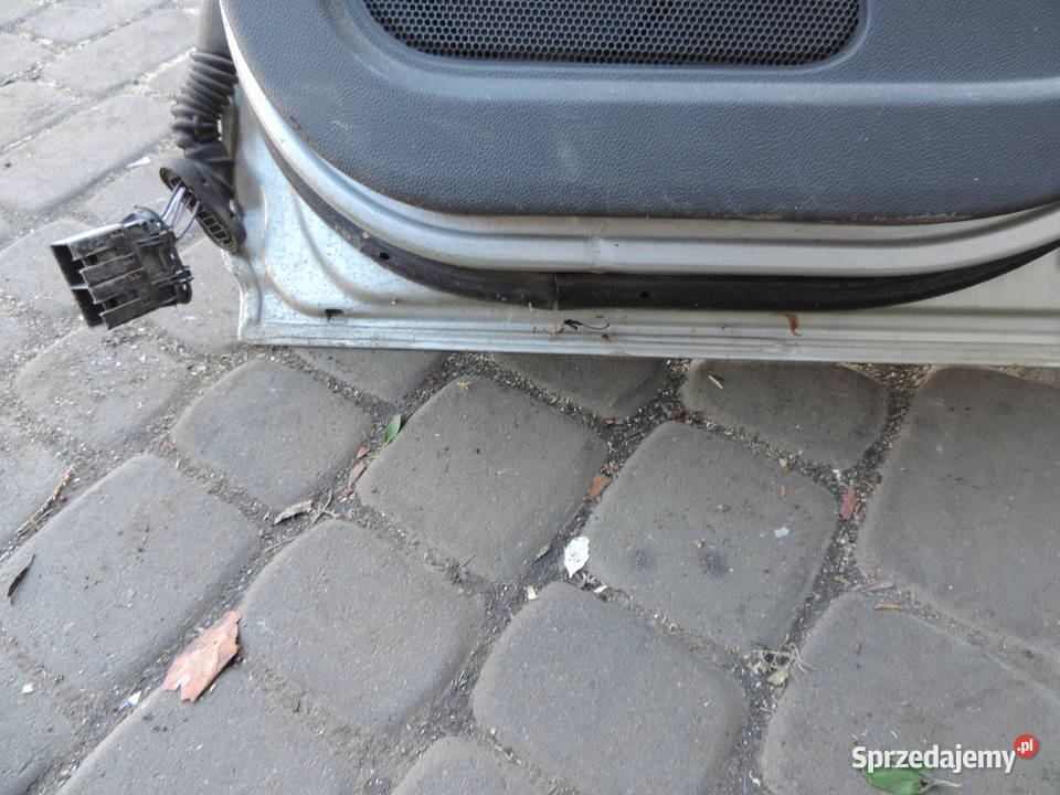 FORD FOCUS MK2 KOMBI DRZWI PRAWY TYŁ KOLOR 03 małopolskie sprzedam