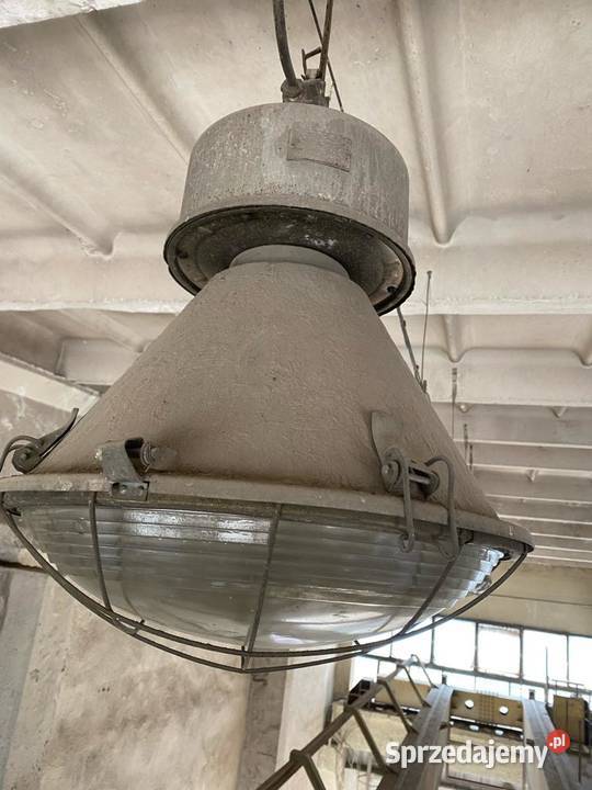 Lampa wisząca przemysłowa stary typ Wola Murowana