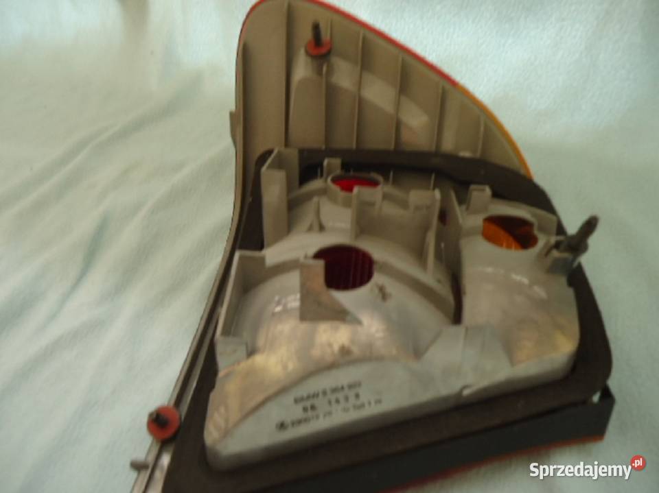 IDEALNA LAMPA TYŁ BMW E46 PT NAJTANIEJ SAM osobowe Jaworzno sprzedam