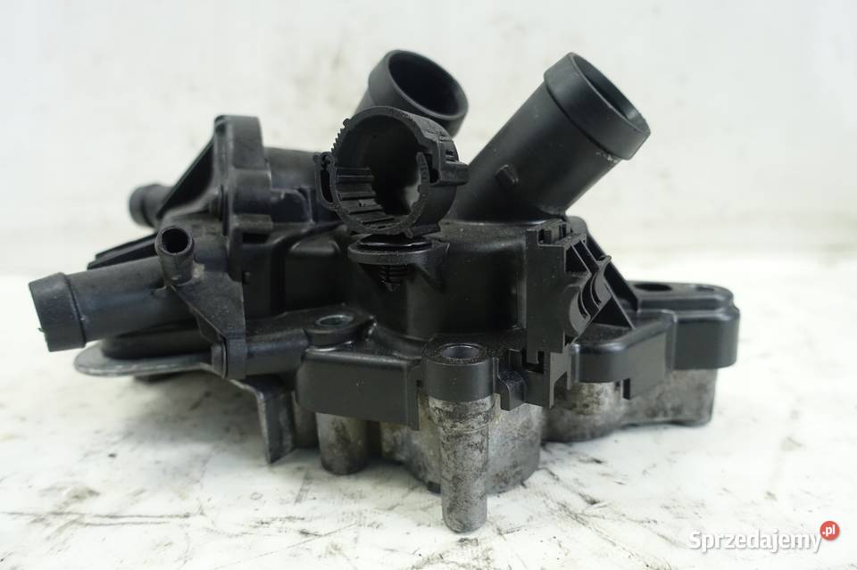 Vw Passat B8 14 TSI POMPA WODY 04E121042M osobowe Układ chłodzenia Chełm