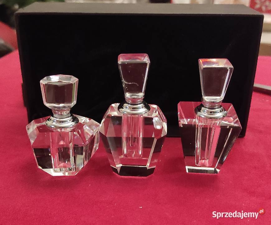 Elegancja klasa i styl perfumetka ze szkła Porcelana i szkło Pabianice