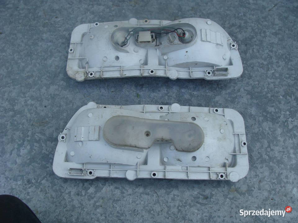 Mazda 929 lampa tylna lewa prawa IKI 4044R zachodniopomorskie Goleniów