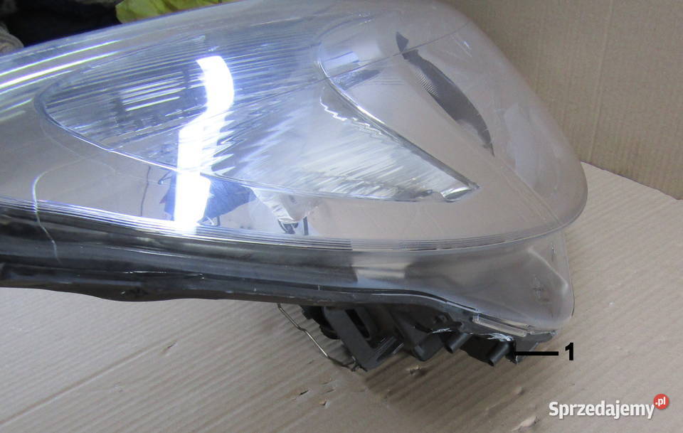 LAMPA PRZEDNIA PRAWA OPEL CORSA D LIFT 13392706 Mysłaków