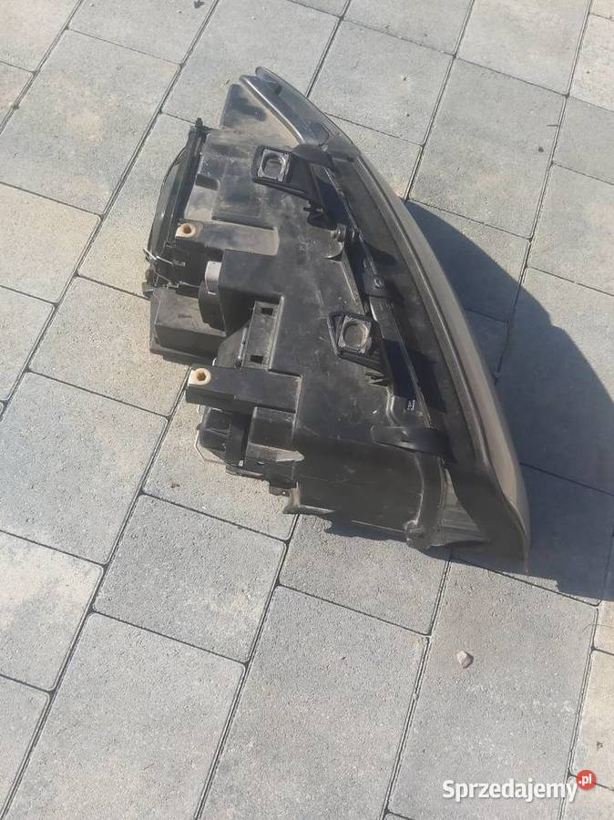 Audi A4 B6 Lampa lewa przednia Xenon Sprawna