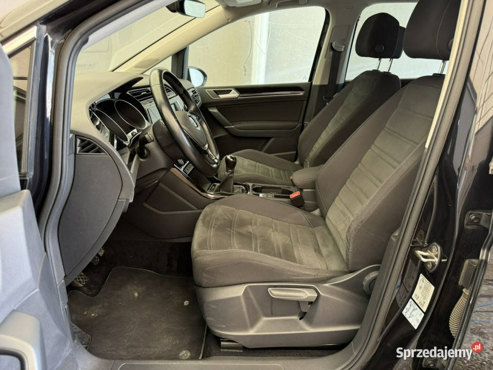 Volkswagen Touran 16TDI 110 2016r Highline ACC elektrochrom. lusterka boczne Wojkowice sprzedam