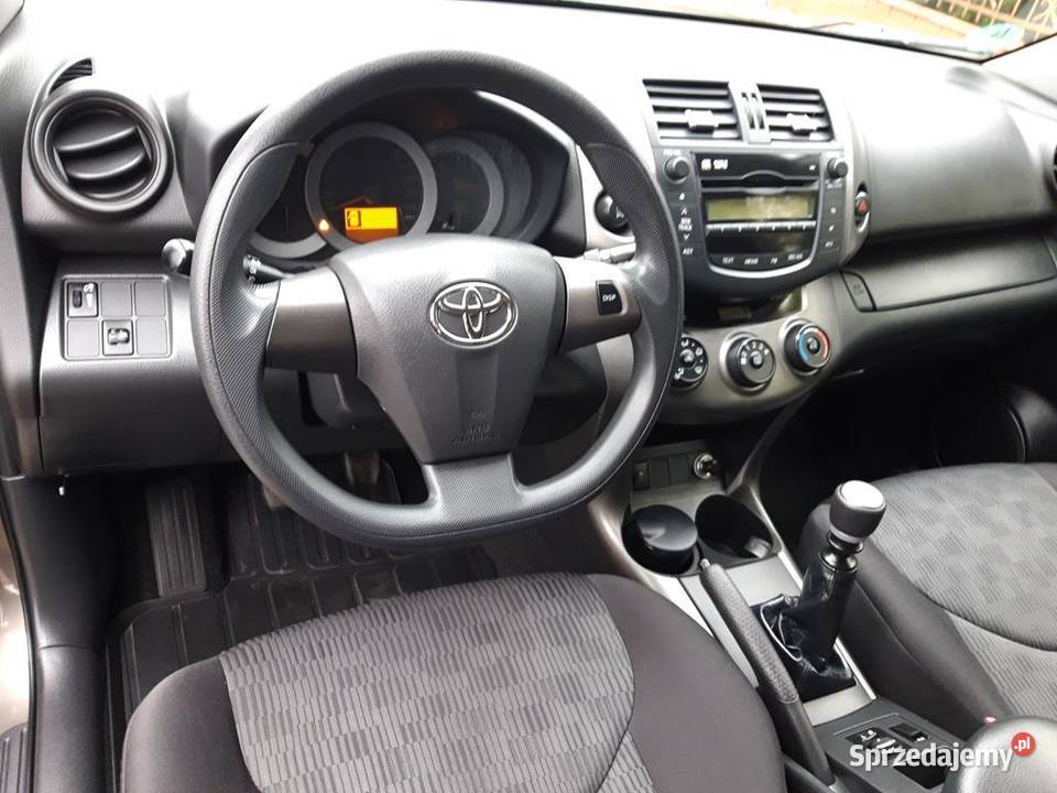 TOYOTA RAV4 4X4 SPROWADZONA SERWISOWANA 137 hak Zamość sprzedam