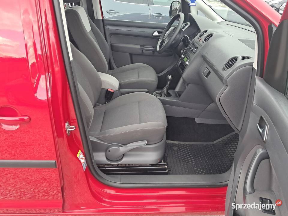 Vw Caddy 7 osób 2012 silnik 16TDI Klimatyzacja welurowa tapicerka Chełmno