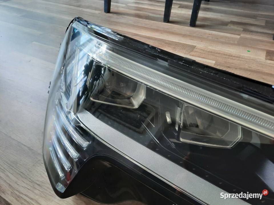 AUDI ETRON reflektor prawy FULL LED 4KE941040 Świerzawa sprzedam