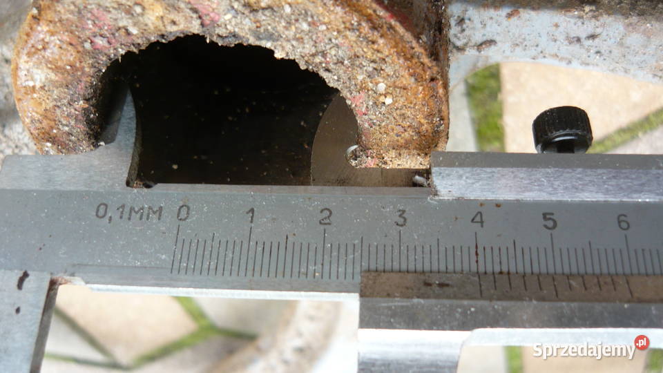 Koło pasowe 700 x 40 mm żeliwne na pasek klinowy Sokółka