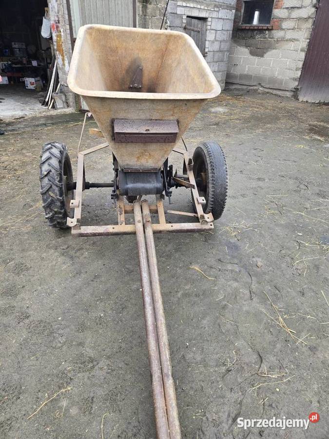 Rozsiewacz nawozów KOS